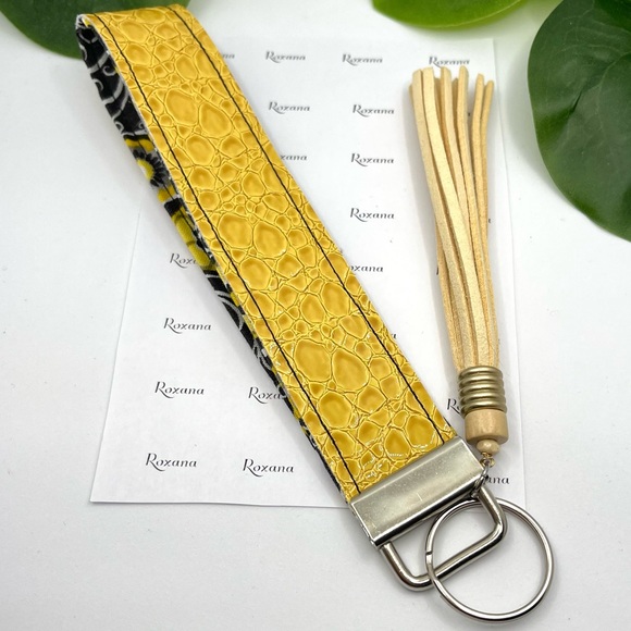 Wristlet Keychain, Wrist Lanyard Key Chain, Car Keychain and pendant - Picture 3 of 16